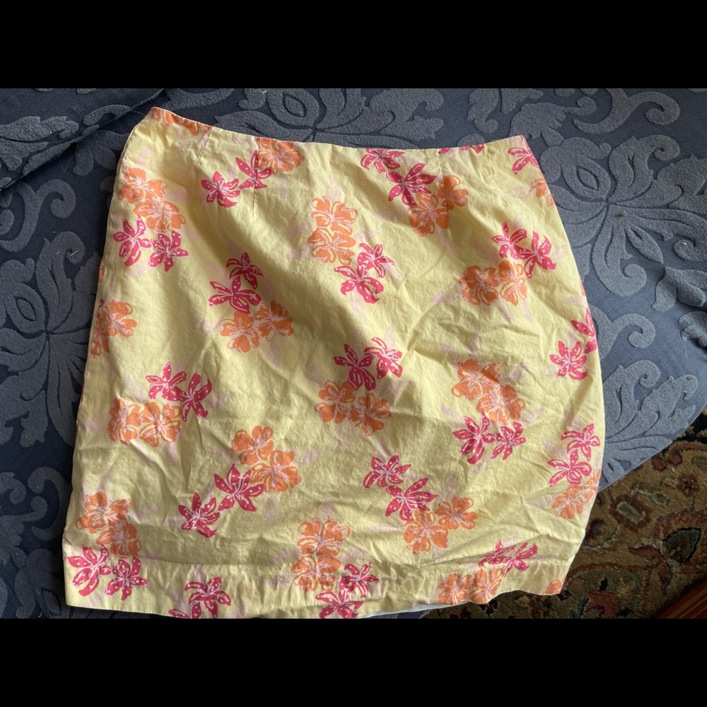 Vintage Lilly Pulitzer skirt size 4 no rips stains or tears